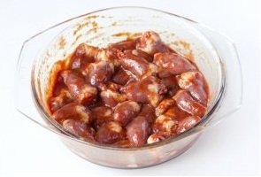 Шашлик з курячих сердечок на шпажках в духовці. Рецепт шашлику з курячих сердечок
