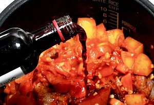 Тушковане мясо в мультиварці: покроковий кулінарний рецепт