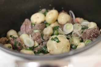 Баранина з молодою картоплею: покроковий кулінарний рецепт