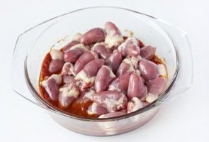 Шашлик з курячих сердечок на шпажках в духовці. Рецепт шашлику з курячих сердечок
