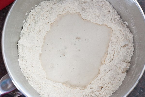 Випічка хліба в мультиварці з борошна змішаної: покроковий кулінарний рецепт Випічка хліба в мультиварці з борошна змішаної: покроковий кулінарний рецепт