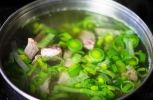 Свинячі ребра в мультиварці: покроковий кулінарний рецепт