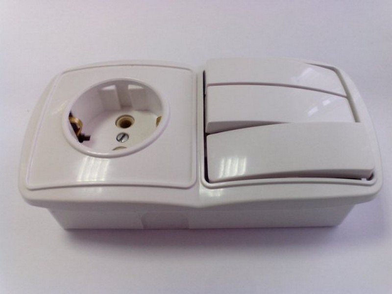 Потрійний вимикач: його особливості, різновиди та самостійне підключення