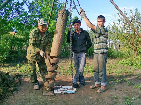 Буріння свердловини своїми руками: необхідне обладнання і технологія буріння