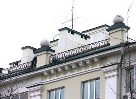 Металеві огородження покрівлі: для плоскої покрівлі, як монтуються