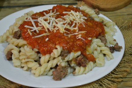 Макарони по флотськи під соусом, фото рецепт