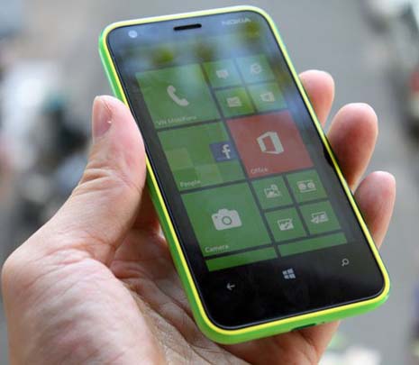 Відгуки про смартфон Nokia Lumia 620   думка покупців