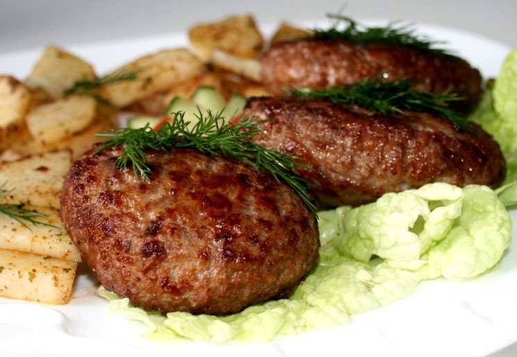 Що готувати з курятини — рецепти котлет з мяса свійської птиці Що готувати з курятини — рецепти котлет з мяса свійської птиці