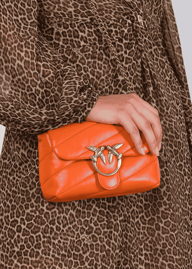 Pinko – класичні жіночі сумки з впізнаваним лого